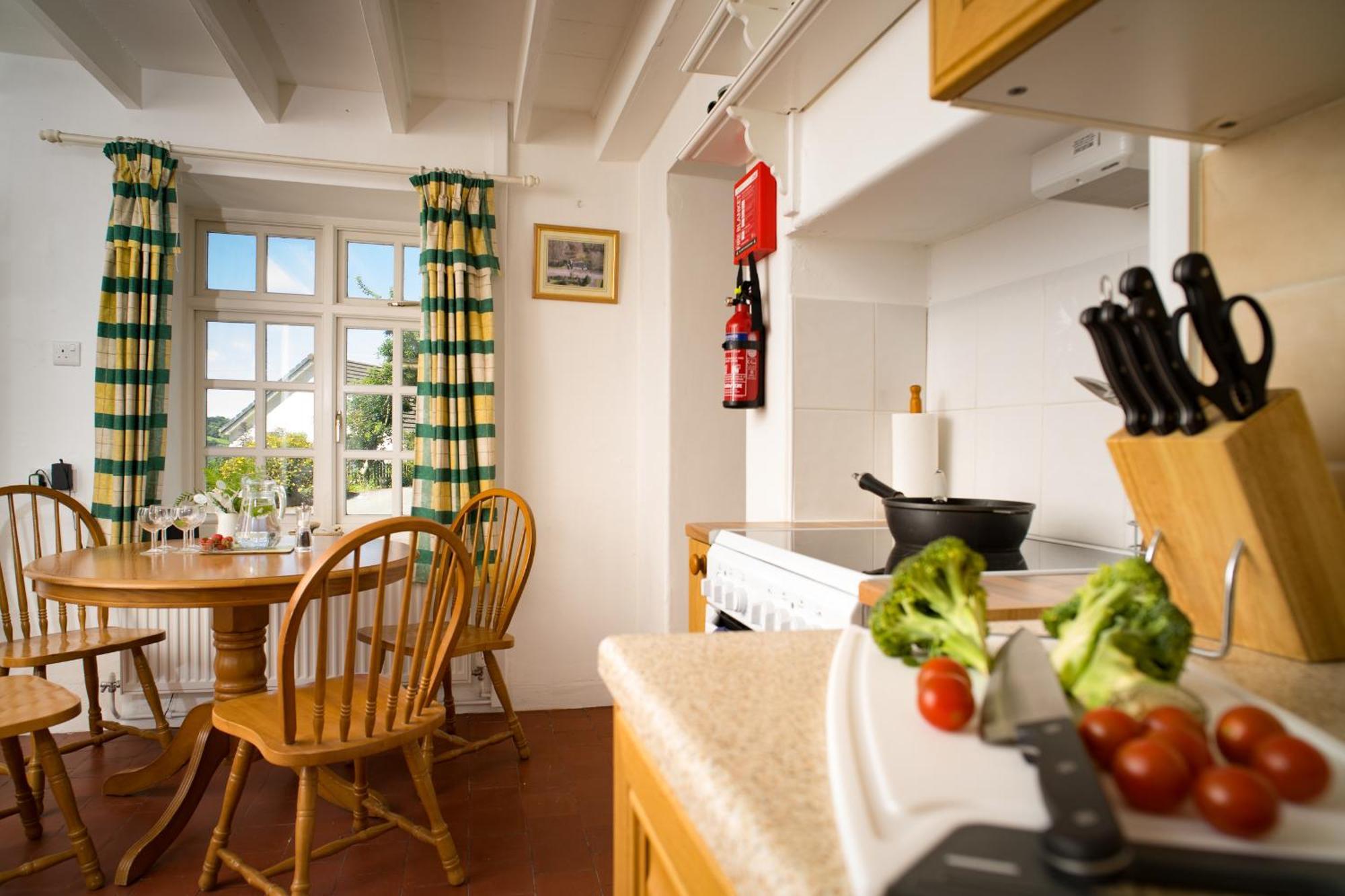 Garden Cottage Newcastle Emlyn Esterno foto